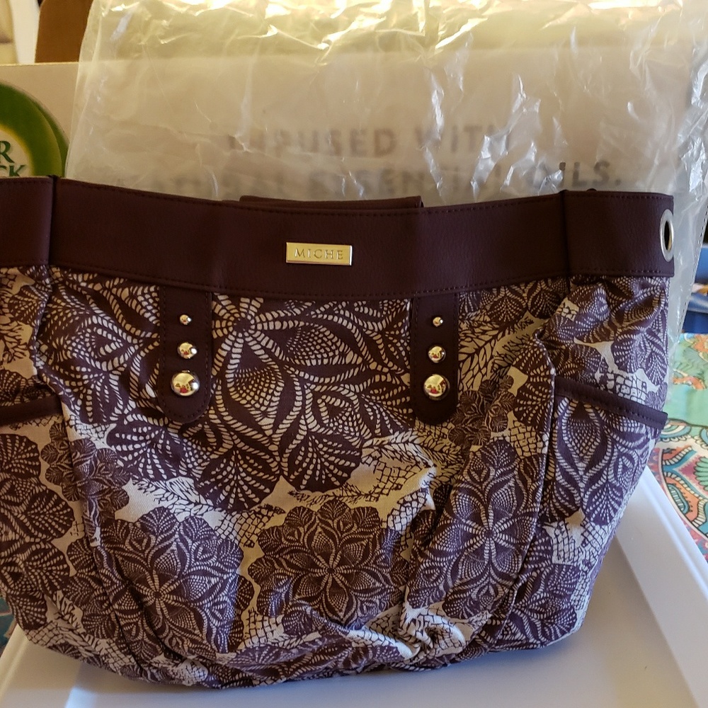 Michi Demi Size Cover/Shell